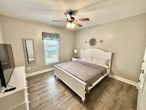 5 Schlafzimmer, Bügeleisen/Bügelbrett, kostenloses WLAN, Bettwäsche