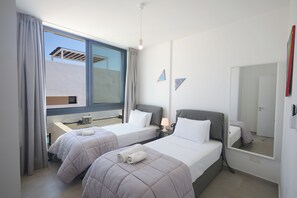 5 bedrooms, in-room safe, iron/ironing board, travel crib