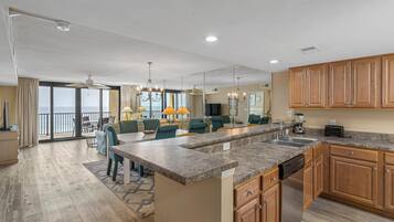 Condo, Multiple Beds (Wind Drift 702E) | Private kitchen | Oven