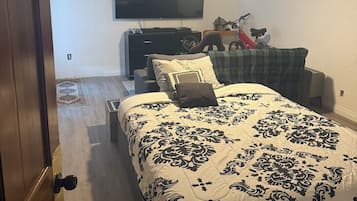 1 soverom, strykejern/-brett, wi-fi og sengetøy