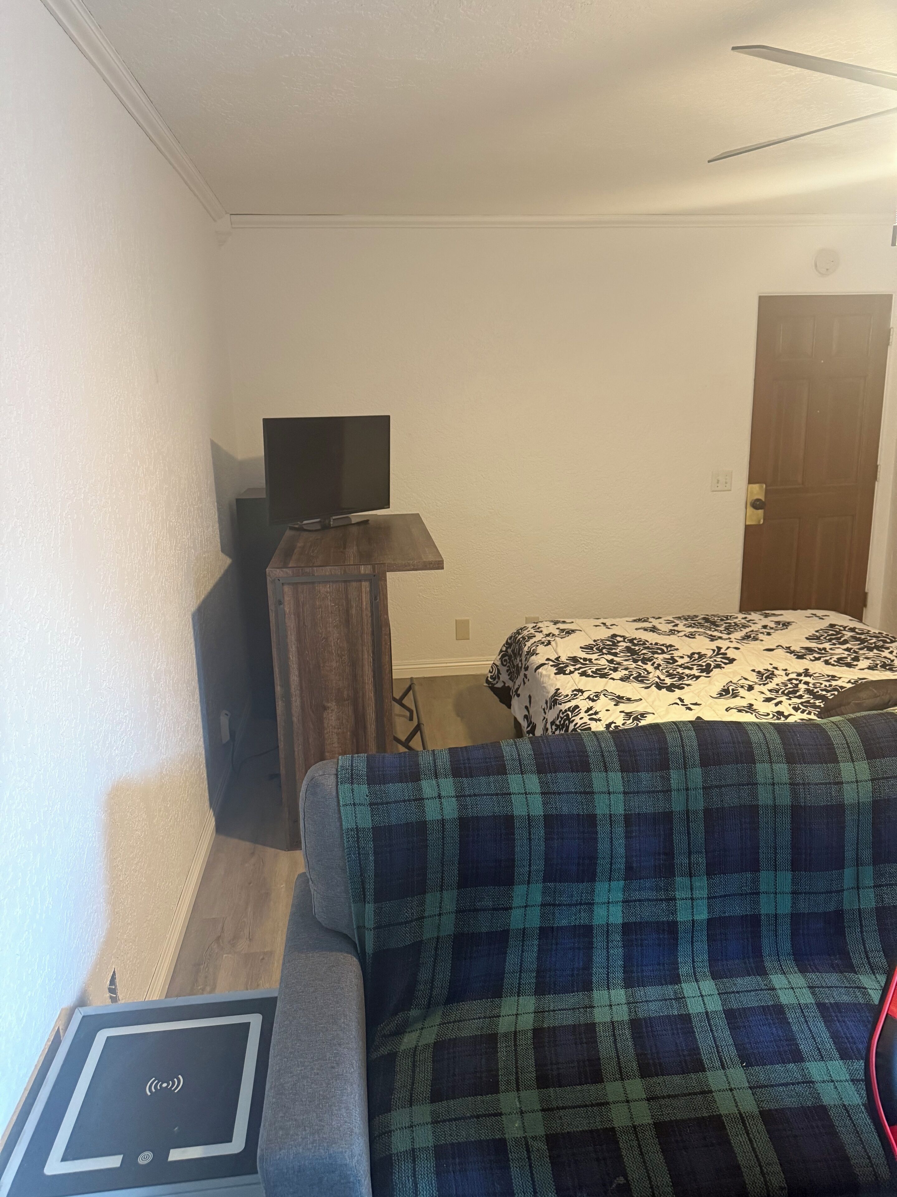 1 soverom, strykejern/-brett, wi-fi og sengetøy