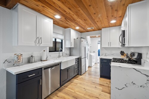 Cottage by the Harbor