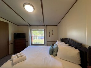 3 chambres, fer et planche à repasser, lit parapluie, Wi-Fi gratuit