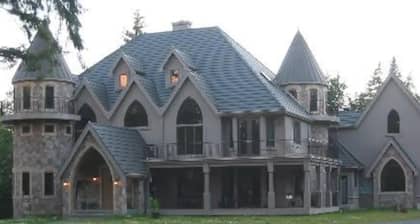 Castle Apt. Redmond / Woodinville, King Queen with AC, WiFi, close to everything