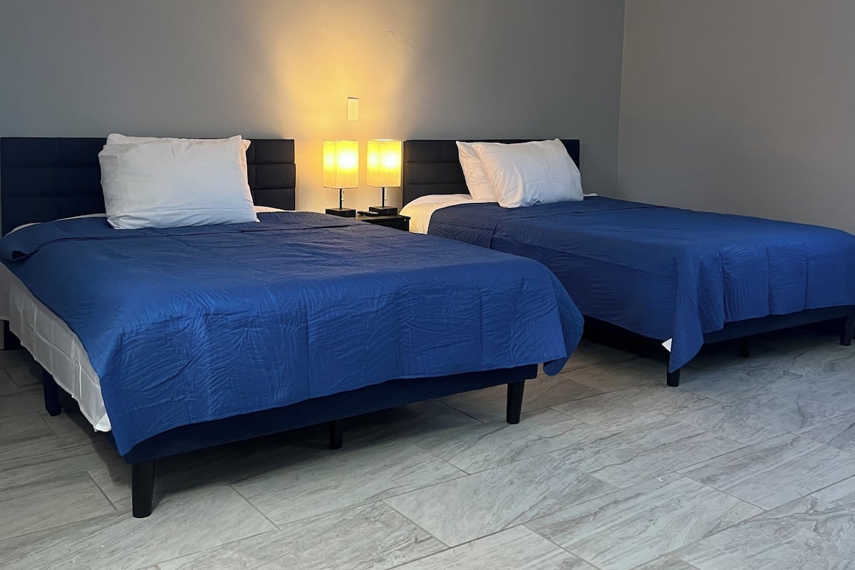 Deluxe Double Room, 2 Katil Kelamin (Double) | Meja, ruang kerja komputer riba, Wi-fi percuma