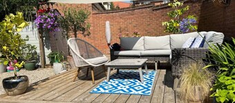 5 Bed Family Home- Free Parking