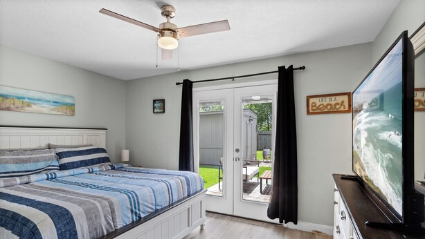 4 bedrooms, desk, iron/ironing board, free WiFi - “Big Jer’s” with a Cement Pond (Houston)