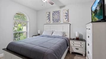 4 bedrooms, desk, iron/ironing board, free WiFi