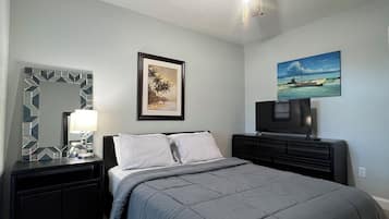 4 bedrooms, desk, iron/ironing board, free WiFi