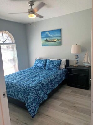 4 Schlafzimmer, Schreibtisch, Bügeleisen/Bügelbrett, kostenloses WLAN