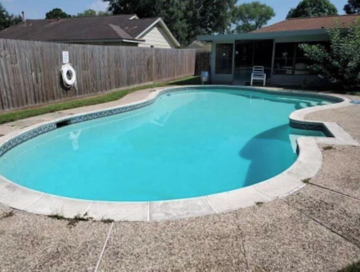 Photo 38 of “Big Jer’s” with a Cement Pond