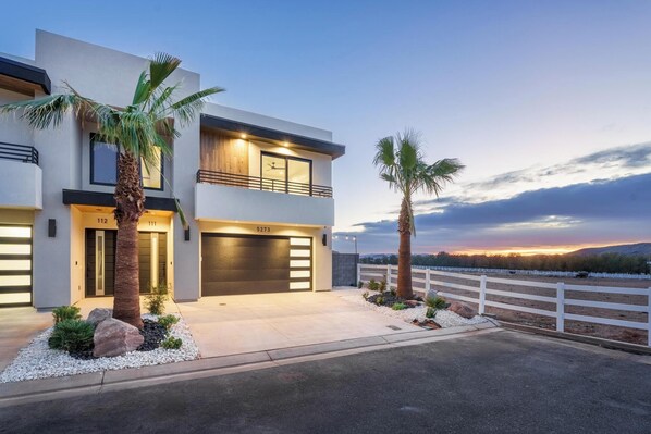 Exterior - Private spa! Hurricane UT, ATV Parking (Hurricane)