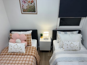 3 多间卧室、办公桌、熨斗/熨衣板、旅行婴儿床