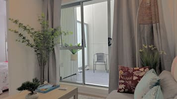 3 chambres, bureau, fer et planche Ă repasser, lit parapluie