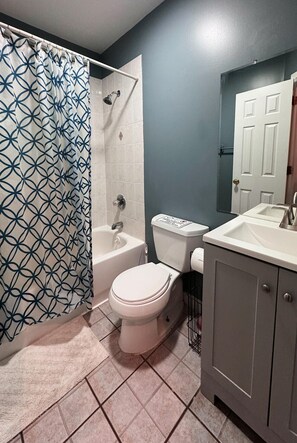 ヘアドライヤー、タオル