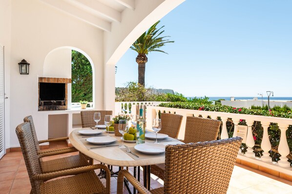 Outdoor dining - Villa Sa Torreta by Escape Home (Son Bou)