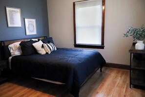 3 chambres, fer et planche à repasser, Wi-Fi, draps fournis