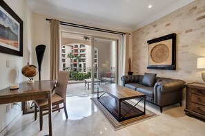 TV connectée, table de tennis de table, médiathèque