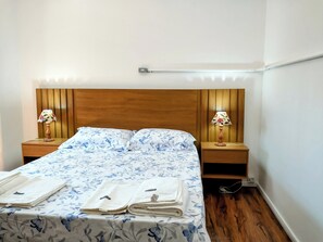 2 chambres, bureau, fer et planche à repasser, Wi-Fi