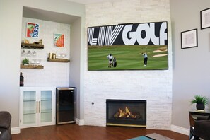 Interior - Fairway Getaway: Community Pools, Gym, Golf View! (Cathedral City)