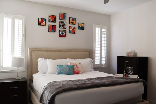 2 bedrooms, iron/ironing board, WiFi, bed sheets - Fairway Getaway: Community Pools, Gym, Golf View! (Cathedral City)