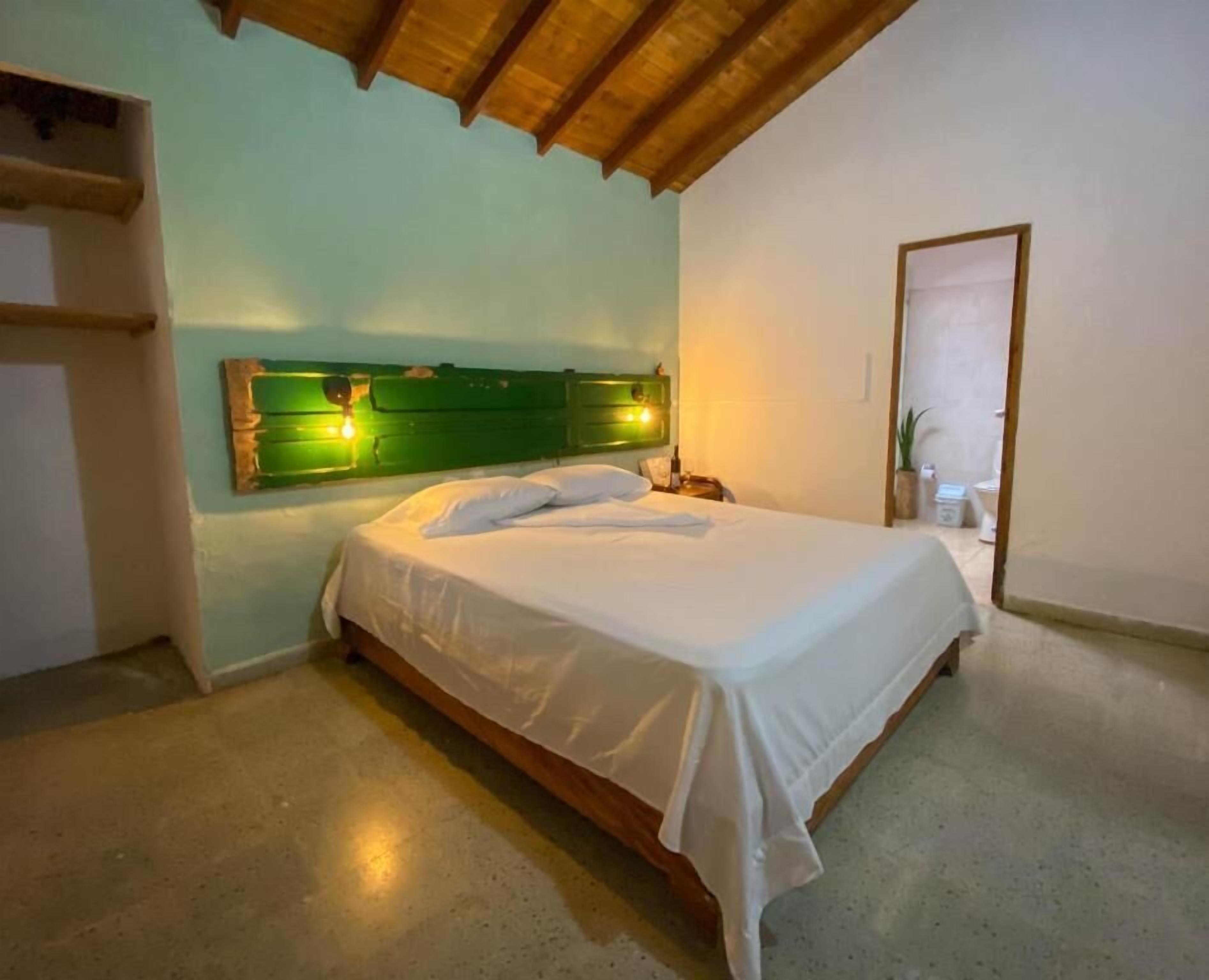 Basic Room | Free WiFi, bed sheets