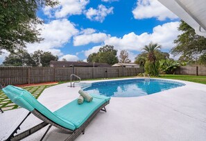 Pool - Villa Turquesa Charming 3-bedroom house in pleasant Ocala with AC, WiFi (Ocala)