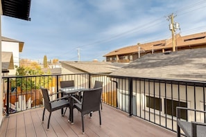 Unclassified image, 2 of 26, button - Long Stays, Fenced Yard, Free Parking & King Bed (Calgary)