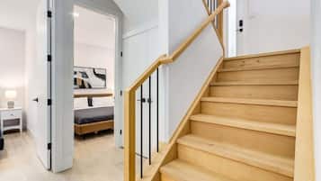 3 bedrooms, desk, iron/ironing board, WiFi