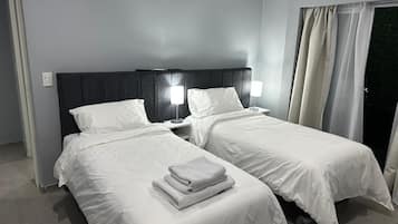 Deluxe Double or Twin Room, Garden View | Premium bedding, down comforters, Select Comfort beds, minibar