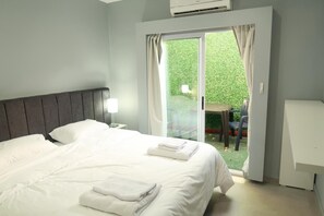 豪華雙人或雙床房, 花園景觀 | 高級寢具、羽絨被、Select Comfort 床墊、迷你吧