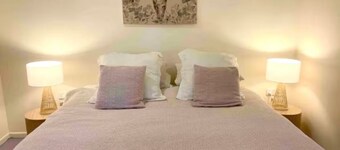 Gorgeous, comfortable and Spacious with rural view 5 min walk to Mullumbimby