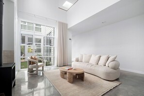Flat-screen TV - Rubus Residences, Berry - by Linnaeus Collection (Berry)