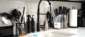 The South Philly Cove - Cozy APT with backyard near Stadiums and Center City