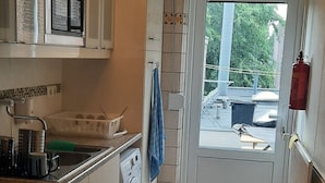 Unclassified image, 4 of 9, button - Simla Sittard voor kamer (Sittard)
