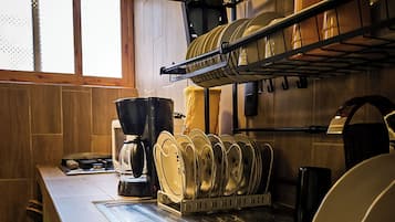 Family Apartment, Garden View | Private kitchen | Fridge, microwave, oven, electric kettle