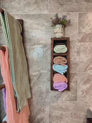 Family Apartment, Garden View | Bathroom