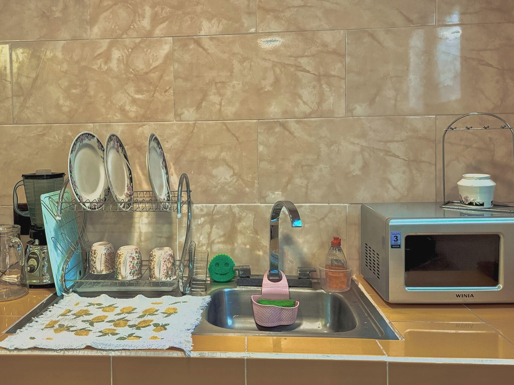 Family Apartment, Garden View | Private kitchen | Fridge, microwave, oven, electric kettle