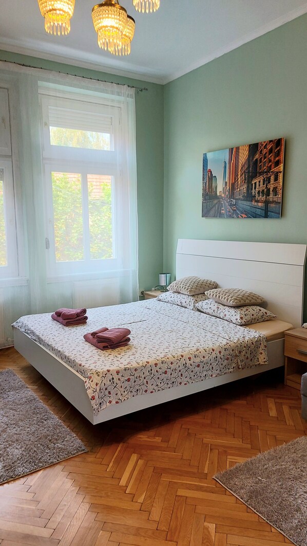 1 habitación, wifi y ropa de cama