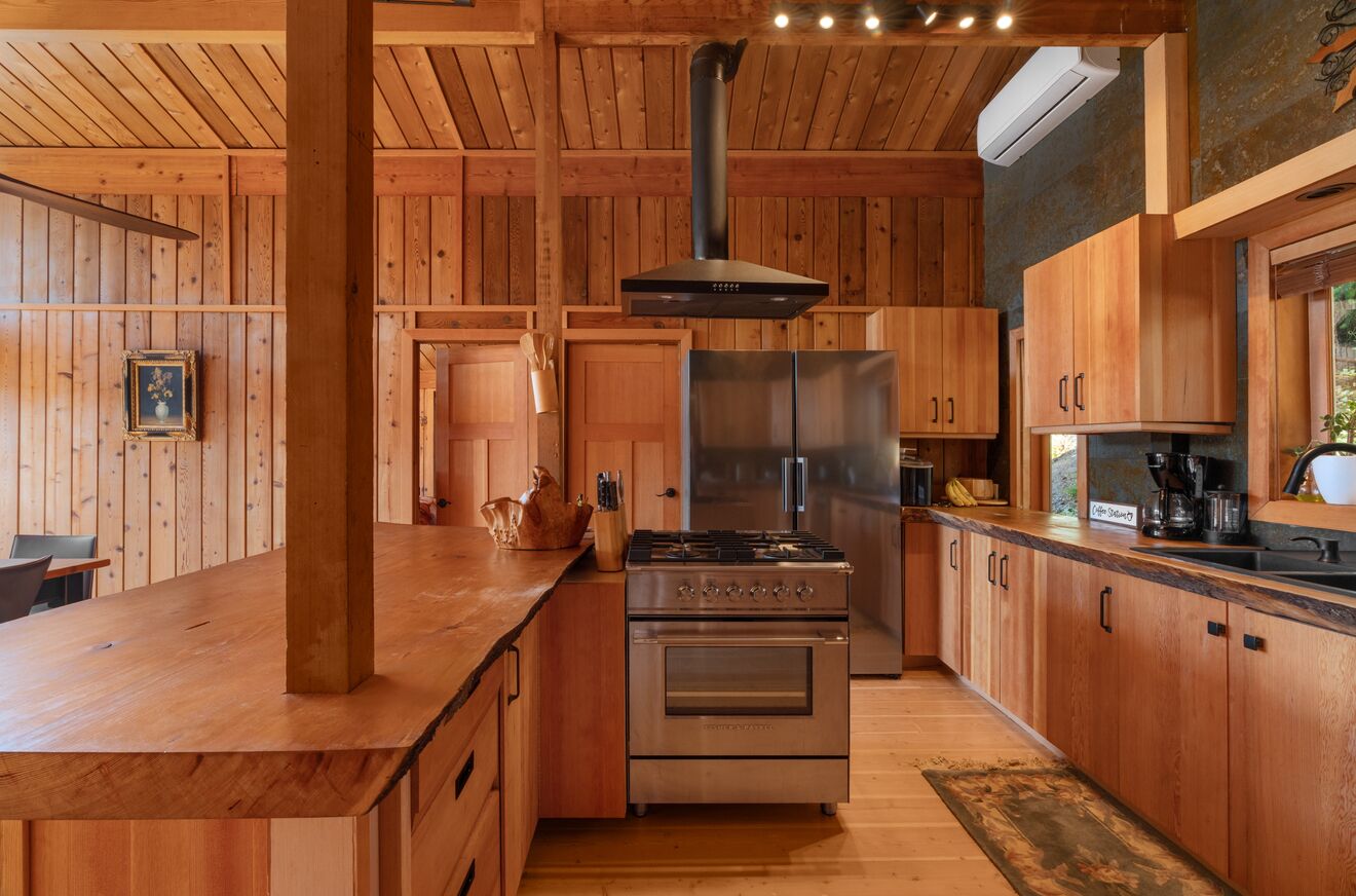 Frigorífic, microones, forn i placa de cuina 