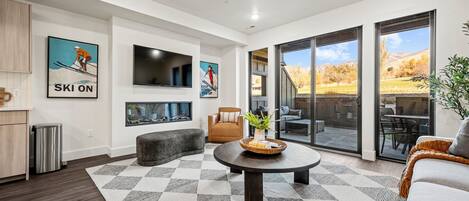 TV connectée, cheminée