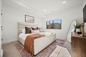 1 室のベッドルーム、WiFi (無料)、ベッドシーツ