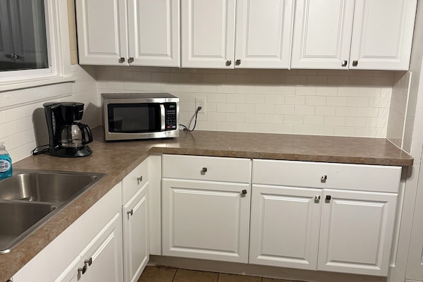 Frigorífic, microones, forn i placa de cuina