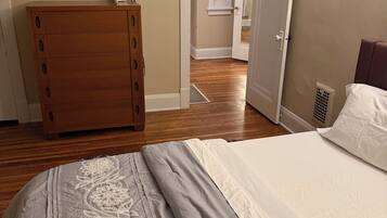 3 sovrum, strykjärn/strykbräda, gratis wi-fi och sängkläder