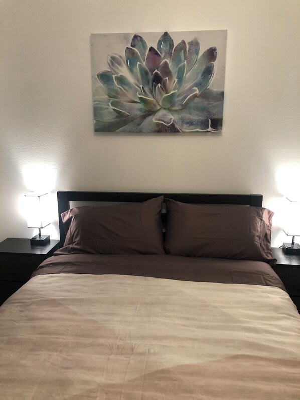 3 Schlafzimmer, Bügeleisen/Bügelbrett, Bettwäsche