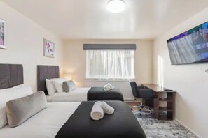 2 habitaciones, tabla de planchar con plancha y wifi gratis 