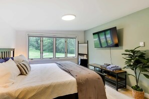 3 bedrooms, WiFi, bed sheets