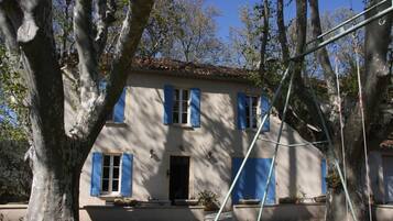 Enceinte de lâhĂ©bergement