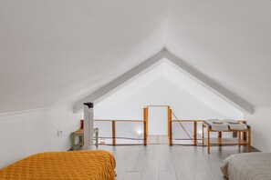 2 slaapkamers, een strijkplank/strijkijzer, gratis wifi, beddengoed