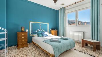 5 habitaciones, tabla de planchar con plancha y wifi gratis